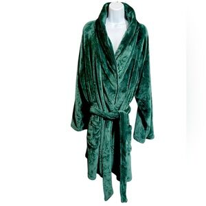 Victoria’s‎ Secret Signature Luxurious Green Plush Robe Women’s XL/XXL  NWT
